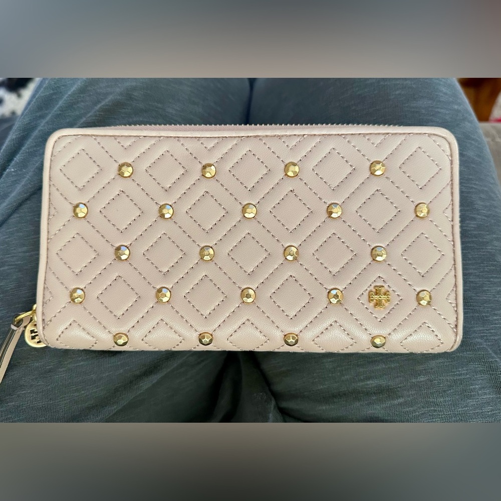 Tory Burch Fleming Leather Stud Quilted Zip Continental Wallet